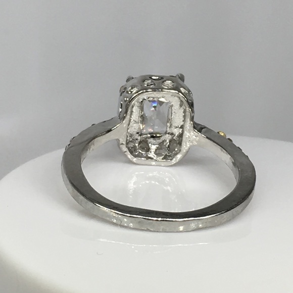 🔴 5/$25 14k white gold plated halo ring diamond - Picture 7 of 8